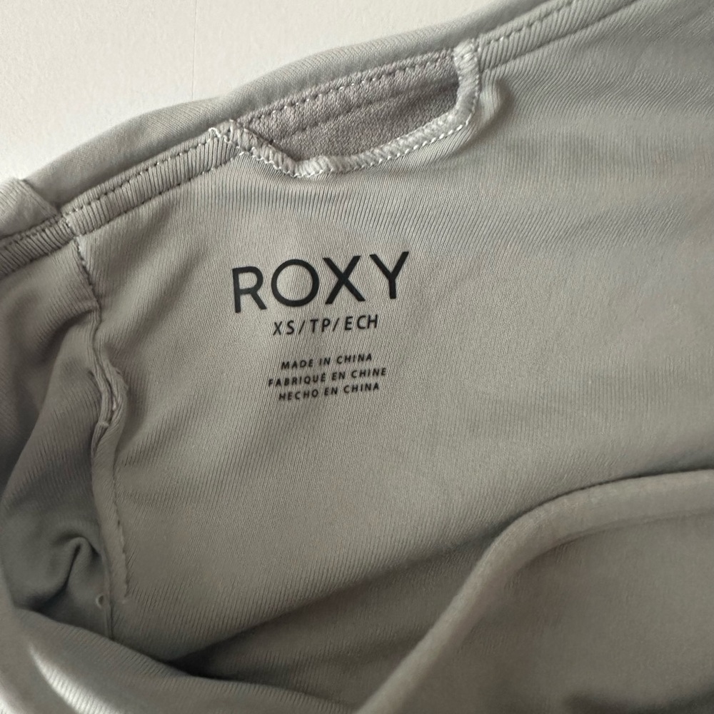 Roxy grey/green color bikini set. This is a size XS.